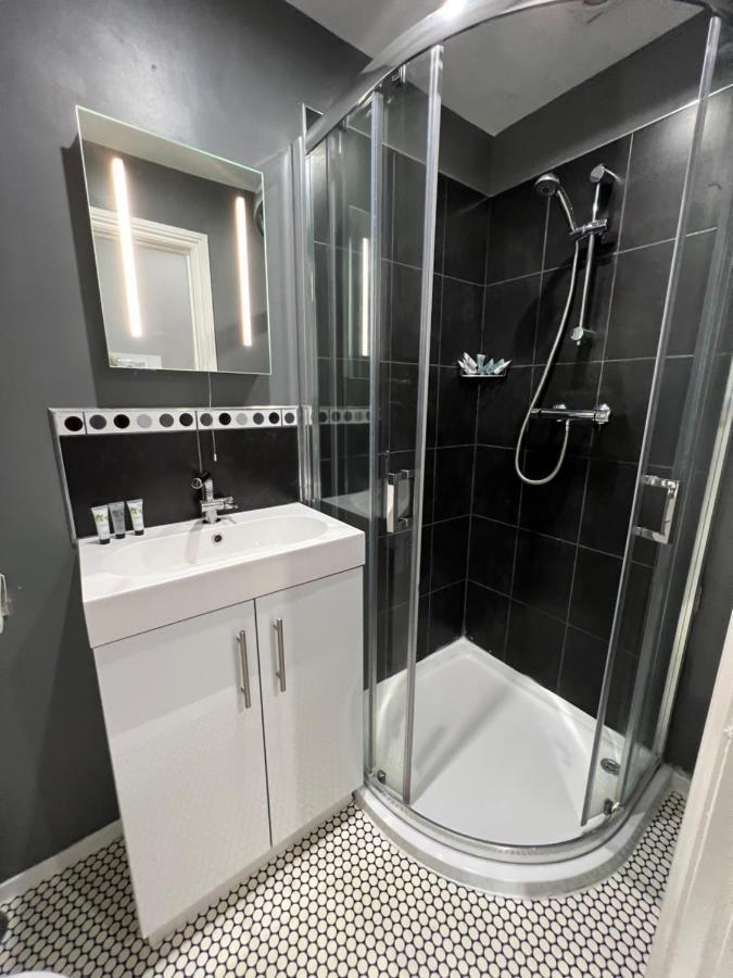 Hotel Addison House Woking Exteriér fotografie